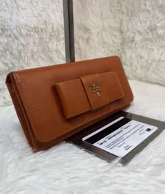 サフィアーノ 折り財布