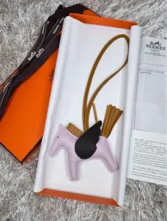 値下げ》エルメス HERMES ペガサスpm ペガサスタッチpm - メルカリ