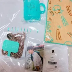 赤楚衛二 周邊商品套裝 全新未開封品 T恤 貼紙 手機肩帶 手帕