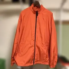 【ユニクロ】ウィンドブレーカー？