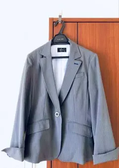 グレー ストライプ パンツスーツ13号
