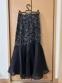 アースミュージックエコロジー　花柄　スカート