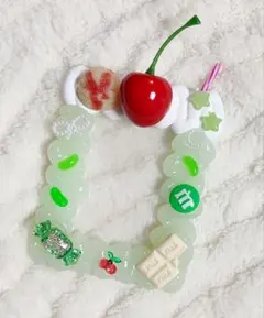 トレカケース　ホイップデコ　硬質カードケースデコ　メロンソーダ　ゆめかわ　B8