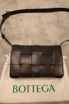 Bottega Veneta ボッテガヴェネタ カセットショルダーバッグのサムネイル