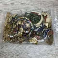 アクセサリーまとめ　チャームとビーズのセット　②