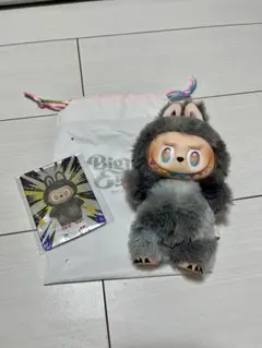 ラブブ　シークレット　ぬいぐるみ　キーホルダー