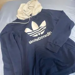 アディダス パーカー 霜降り スケボー グリーン 長袖ビッグロゴ adidasアディダス パーカー 霜降り スケボー グリーン 長袖ビッグロゴ