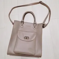 axes femme 2wayフロントポケット縦型バッグ ベージュ　A4対応のサムネイル