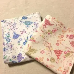リバティ生地使用　ガーゼハンカチ2枚セット　ハンドメイド