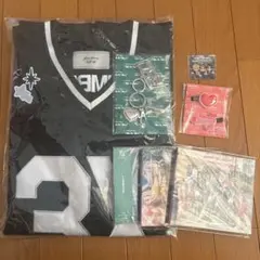 Number_i 3XL フットボールシャツとキーホルダー - メルカリ
