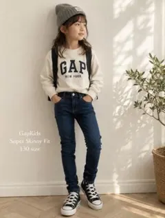未使用 GapKids 130 スキニーデニム 濃紺 美脚のサムネイル