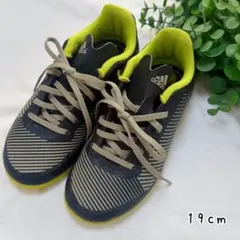 adidas スニーカー　サッカーシューズ【19cm】