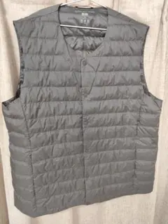 ユニクロ ウルトラライトダウンベスト 軽量 通勤 カジュアル 美品