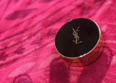 イヴ・サンローランのアンクル ド ポールクッション