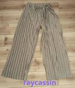 raycassin プリーツパンツ　グレージュ　レイカズン