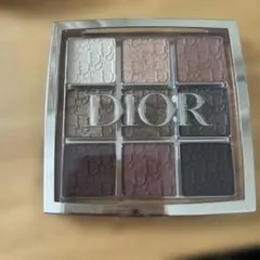 Dior アイシャドウパレット 002 Smoky Essentials