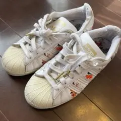 アディダス　スーパースター　23.0