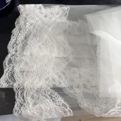 アンティーク イタリア 線状の花びら層レース リネンクロス ハンカチーフ アンティーク イタリア 線状の花びら層レース リネンクロス