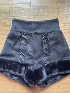 pium ハイウエストファーショートパンツ - メルカリ