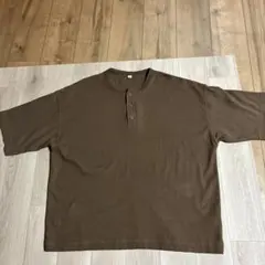GU ヘンリーネック Tシャツ ブラウンのサムネイル