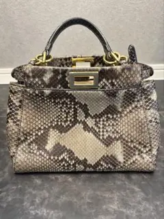 FENDIフェンディ◼️ピーカブーパイソンセレリア フェンディ ミニピーカブー セレリア レザー×パイソン 2WAY