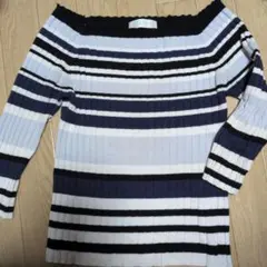 CECIL McBEE ボーダー柄 オフショルダー ニット