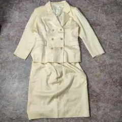クリーム色 ダブルブレストセットアップ
