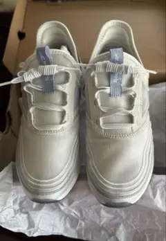 Item thumbnail for item 7a01e32a-3392-40ed-a0ce-8fa389e77709