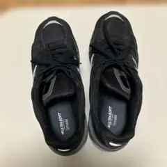 New Balance 990v5 ブラックスニーカー