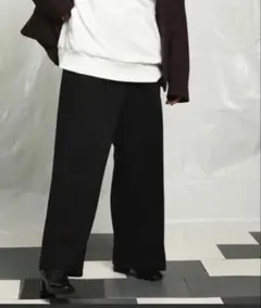 メゾンスペシャル　ワイドパンツのサムネイル