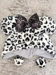 ヒョウ柄ファー帽子 スパンコールリボン付き