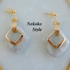 【454】マーブル模様波打ちフープ（グレー＆ゴールド）ピアス/イヤリング