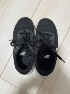 NIKE スニーカー　18.0 ナイキ