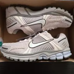 2026年最新】nike zoom vomero 5 27の人気アイテム - メルカリ