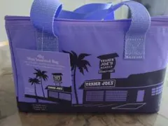 TRADER JOE'S ミニサイズの保冷バッグ（パープル）