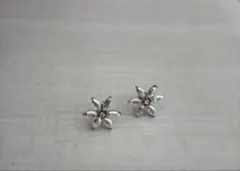 花　オーロラ　ピアス　スワロフスキー