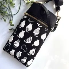 《ハンドメイド》スマホショルダーバッグ▪️ねこの後ろ姿シルエット▪️ブラック