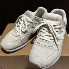 New Balance 996 シリーズ オフホワイトスニーカー　23.5cm