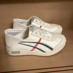 Item thumbnail for item 58426719-5ac2-4c56-983d-829b7561d247