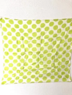 【新品・未使用】黄緑　水玉模様　スカーフ　ドット柄　約52㎝×52㎝