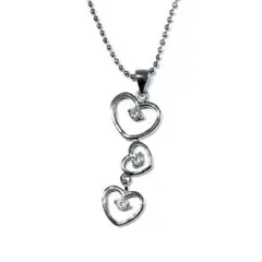 ハート型クリスタルネックレス　シルバー色