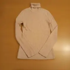 ユニクロ　ラメ入りピンクタートルネックセーター　L
