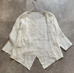 BEARDSLEY ビアズリー　 リネンプルオーバーブラウス　花柄刺繍　白のサムネイル