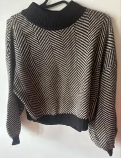 ヘリンボーンパターン ハイネックニット