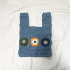 ハンドメイド　かぎ針編み　ぷっくりお花のグラニースクエアトートバッグ