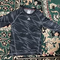 数回着用アディダスadidas裏起毛インナーアンダーシャツ長袖冬用スポーツサッカ