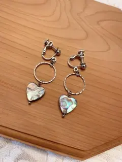 ハート型シルバーイヤリング