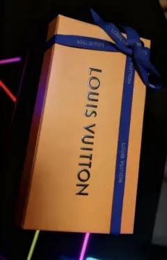 LOUIS VUITTON Monogramレッドインテリア二つ折り財