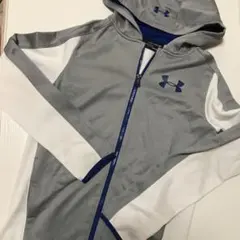 アンダーアーマー　パーカー　YXL