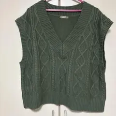 オリーブグリーン Vネック ニットベスト